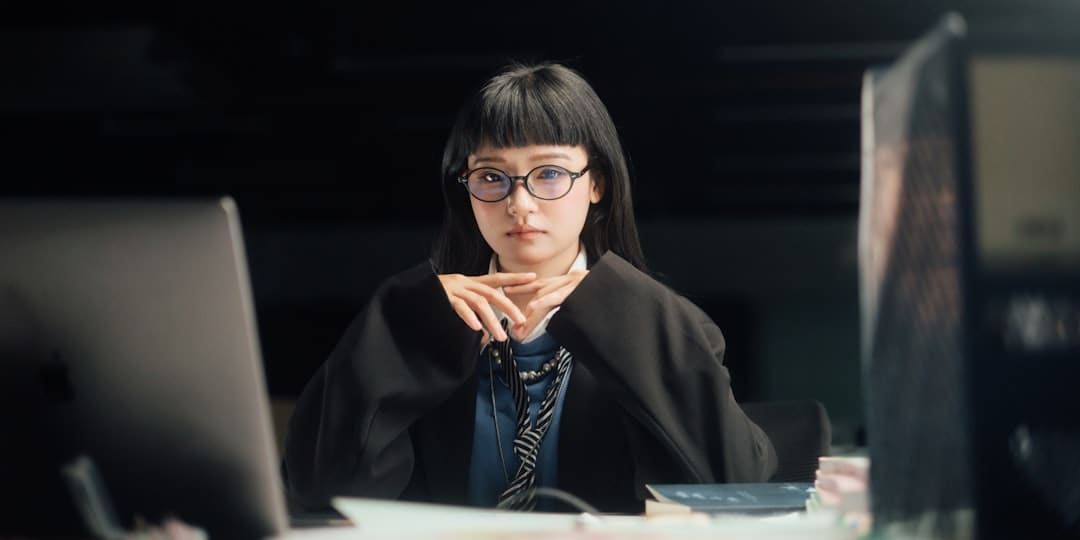 小沈阳让女儿给他买秋天榜首杯奶茶 亲情互动温暖人心